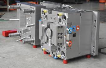 塑料注塑模具與硅膠模具有哪些區(qū)別？