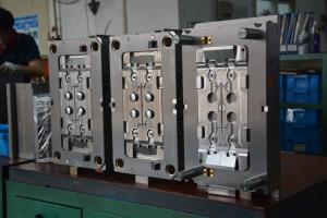 注塑模具廠家教你識(shí)別塑膠模具和注塑模具的區(qū)別