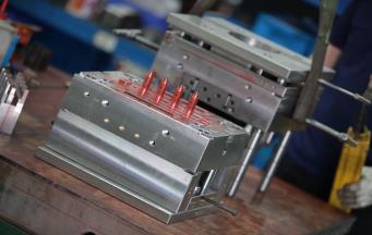 閑置的注塑模具重新啟用前要做哪些保養(yǎng)工作？