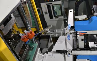 塑膠模具為什么需要做運(yùn)水？